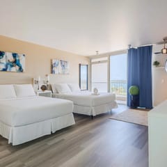 ESJ Towers Studio- Beach Access