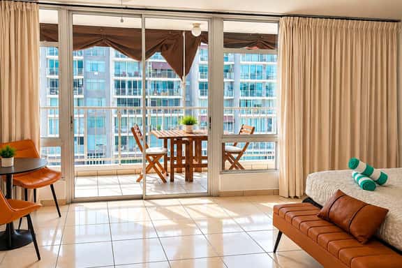 Queen Bed in Coral Beach Apartment Isla Verde - Image 1