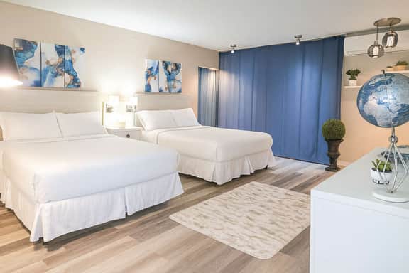 ESJ Towers Studio- Beach Access - Image 4