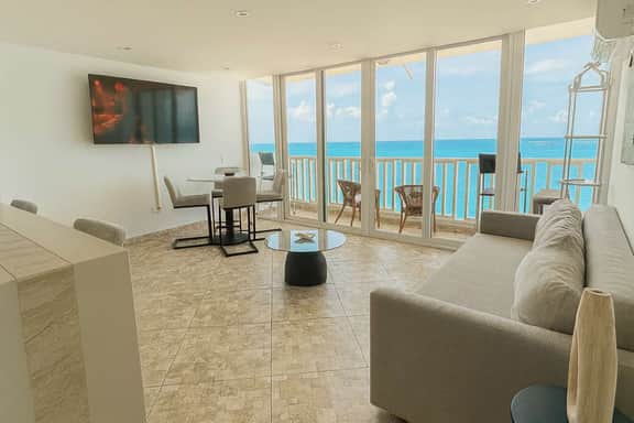 Beachfront Stella Maris Apt on Condado Ave - Image 3