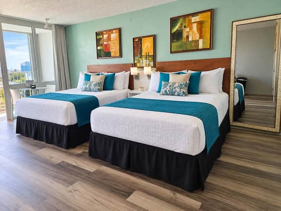 Isla Verde ESJ Towers Studio Apt with Queen Beds - Image 2