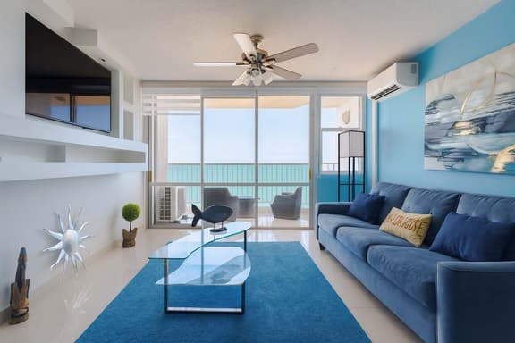 Beachfront Apartment in Marbella del Caribe - Image 1